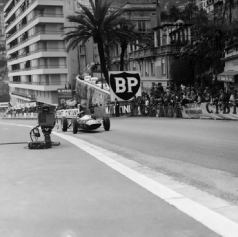 Dans la montée du Casino à Monaco Dans la montée du Casino à Monaco